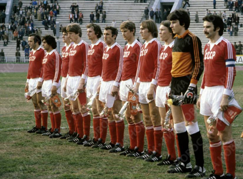 10 posto - Urss 1982. La maglia della squadra sovietica indossata durante i Mondiali in Spagna.